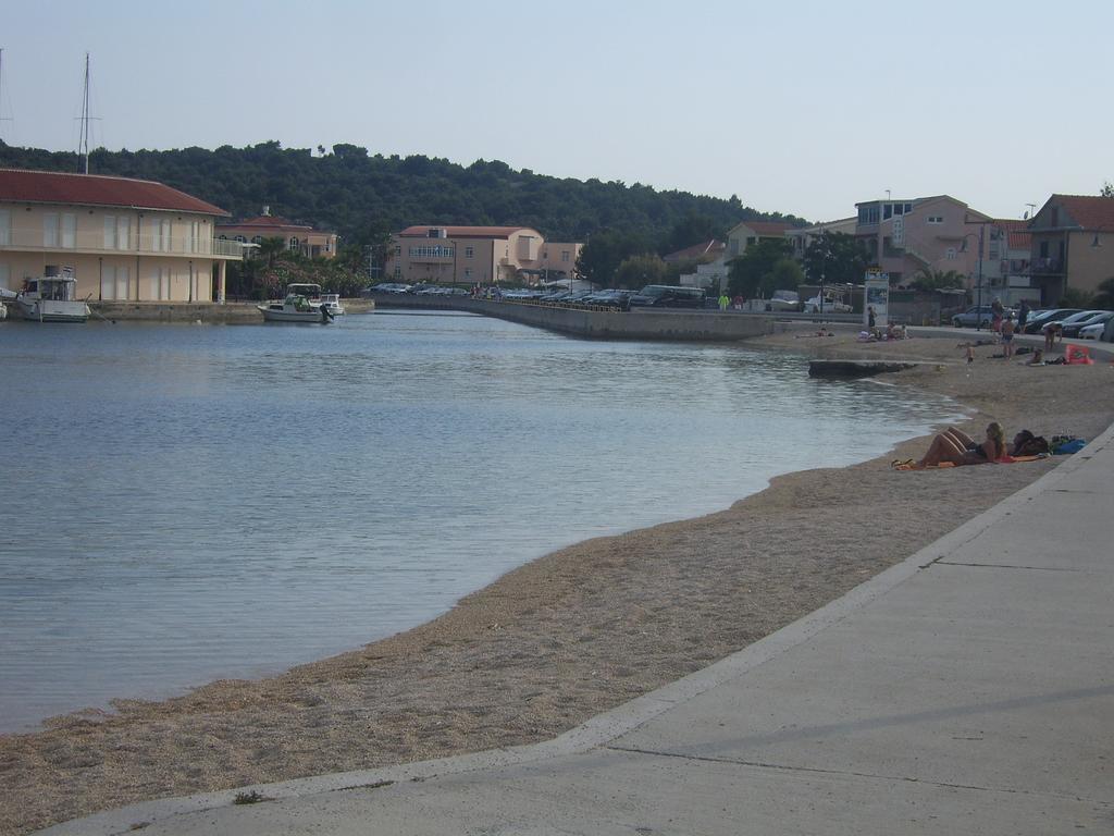 Apartments Villa Erik Рогозница Екстериор снимка