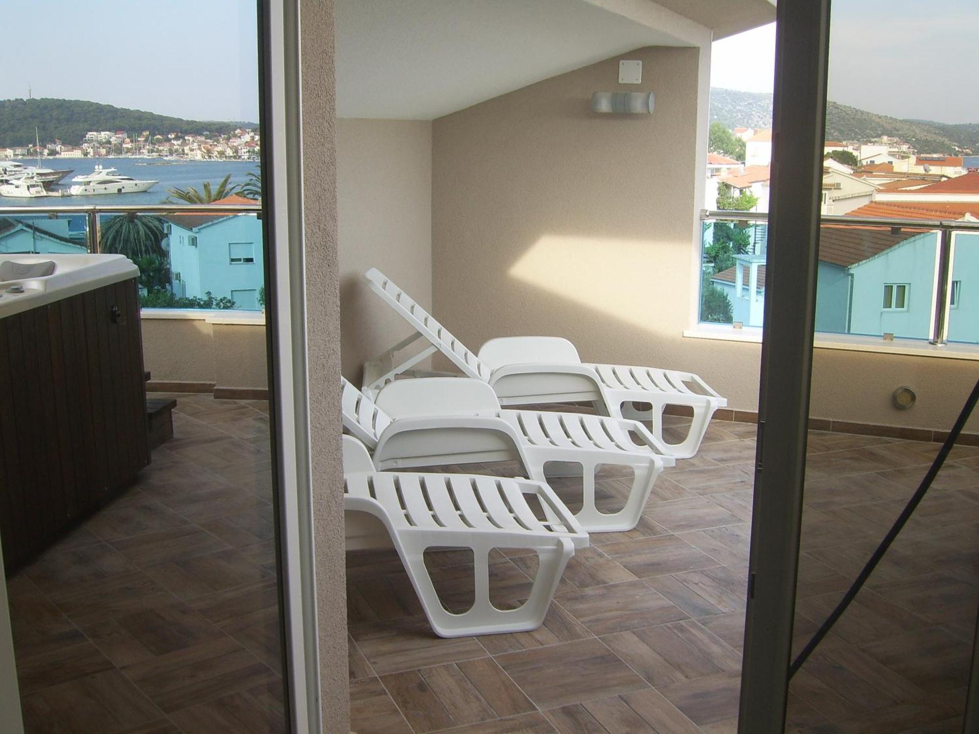Apartments Villa Erik Рогозница Стая снимка