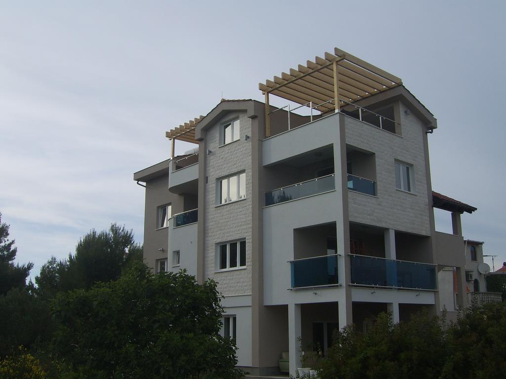 Apartments Villa Erik Рогозница Екстериор снимка